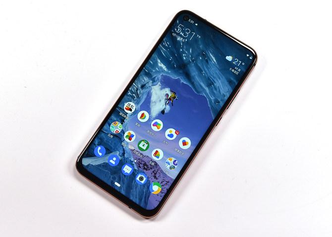 点睛屏+4800万像素蔡司三摄 Nokia X71上手体验