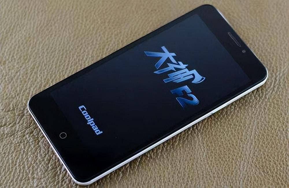 你们手机一般可以用几年？有网友分享用了6年的神机，真心绝绝子