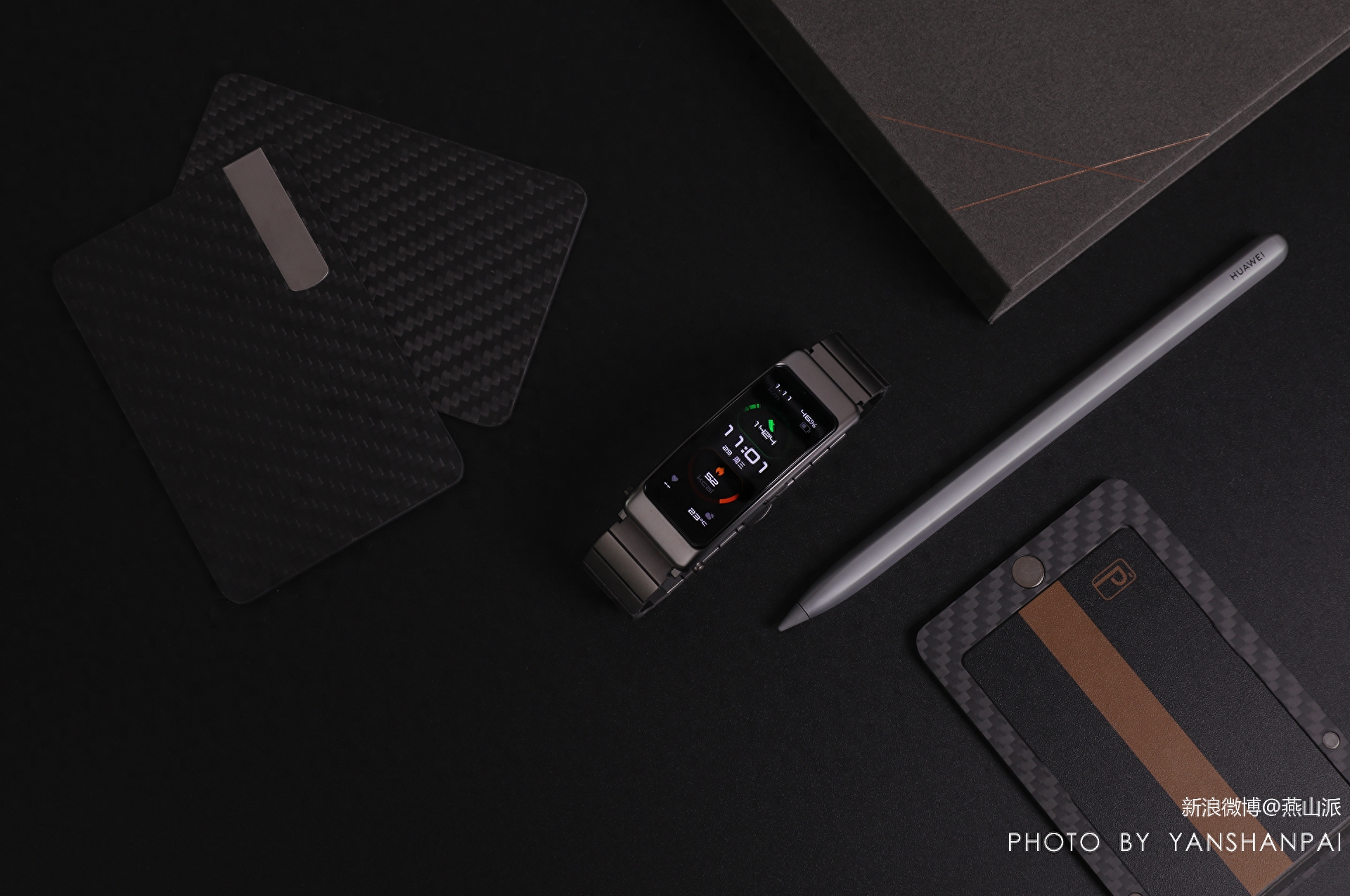 是手环也是蓝牙耳机，华为手环B6评测，手环里的变形金刚再突变