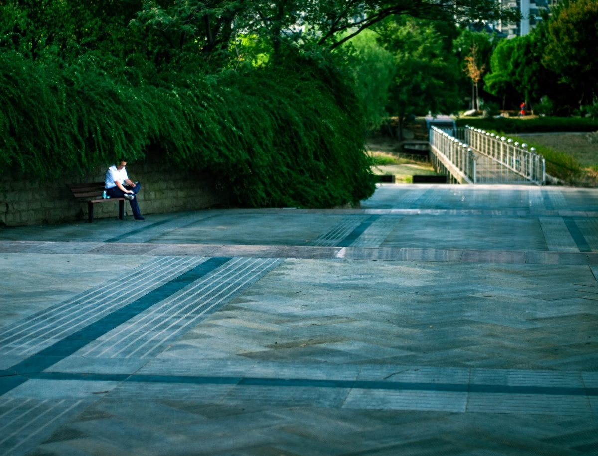 从电脑显卡更换档次高端与否，反映出一个人消费能力是不是在倒退