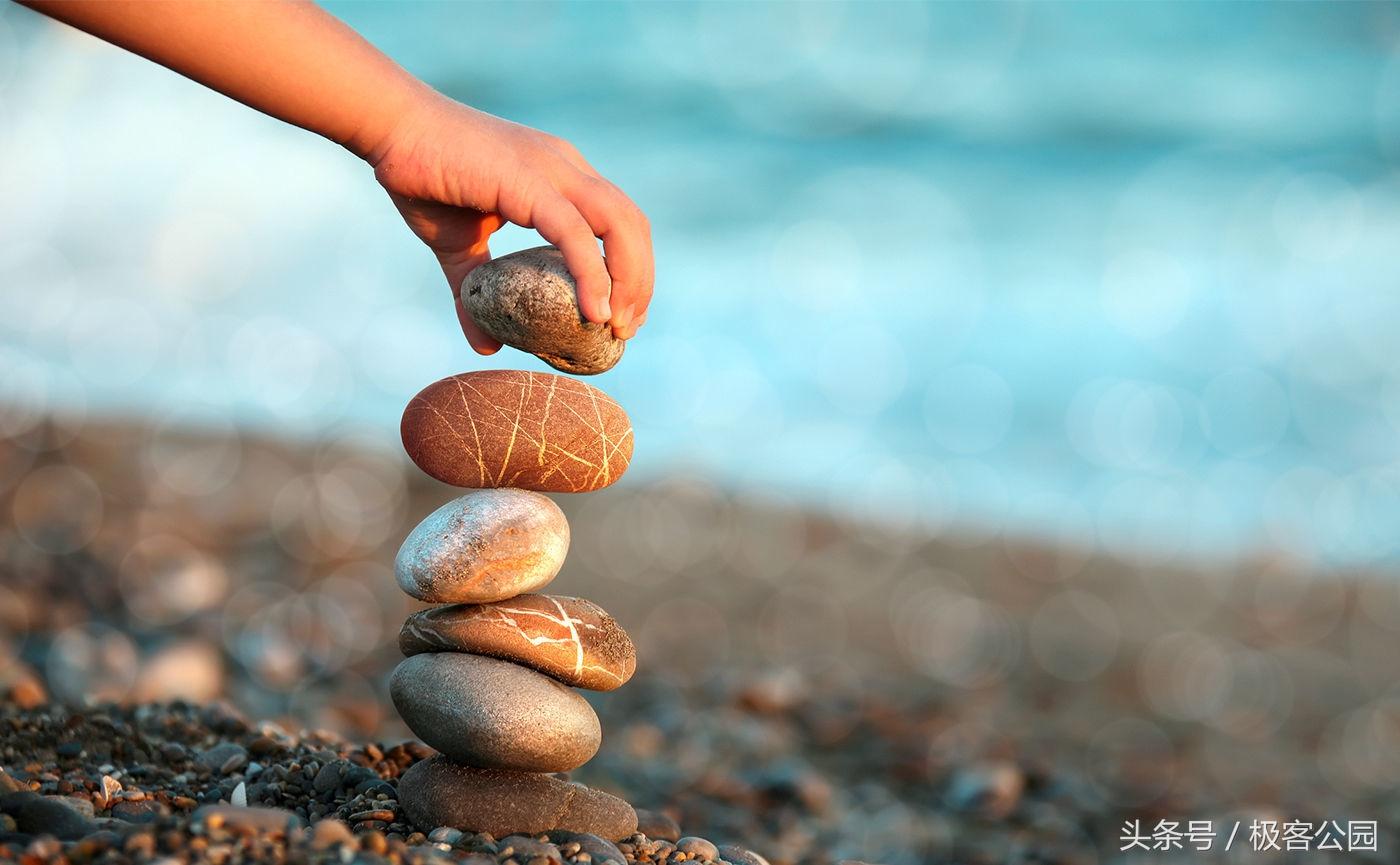 看腻了千篇一律的手机桌面,来试一下这几款动态壁纸