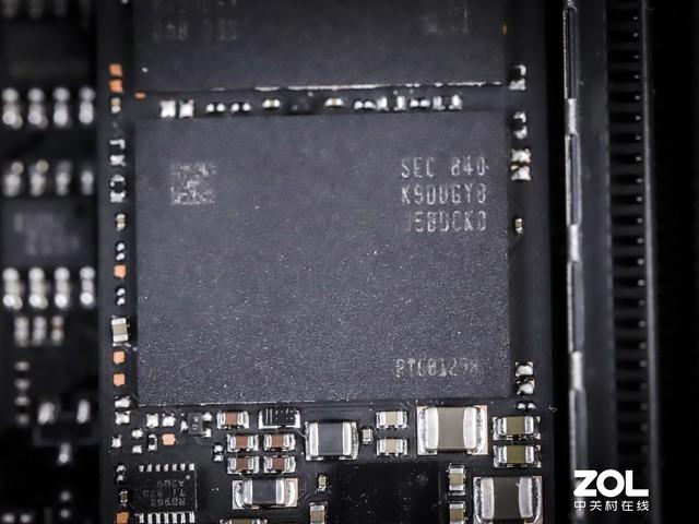 V-NAND到底是个啥？三星970EVO Plus强悍性能的背后