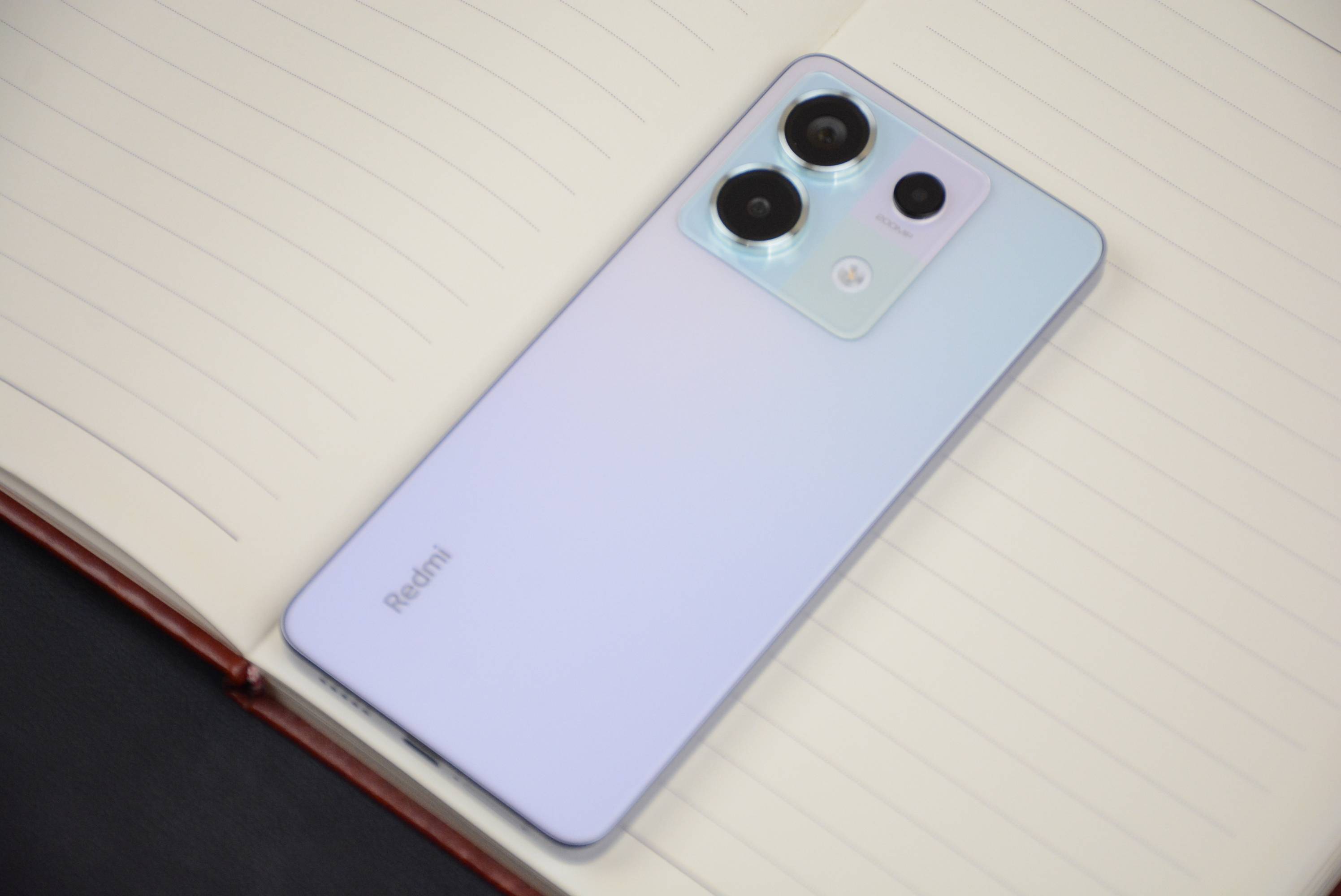 红米千元神机诞生,1.5K旗舰直屏+2亿像素后置,256GB仅要1499元