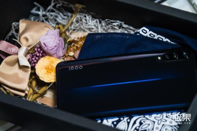 vivo iQOO评测：不愧是生而强悍的手机