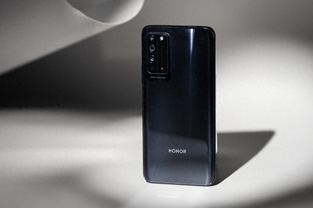 AI性能暴涨,荣耀X10实测,1899元超值之选