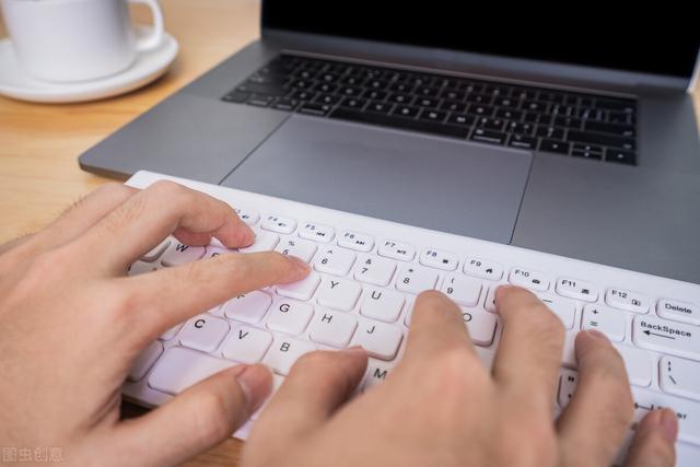 笔记本截图怎么截图（电脑如何全屏截图）