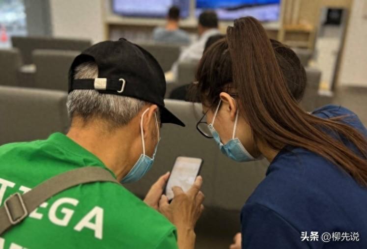 揭开“长辈”市场!中国老人到底喜欢什么手机?满意度排名大公开