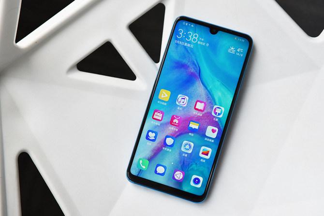 3200万像素高颜值自拍神器 华为nova 4e评测