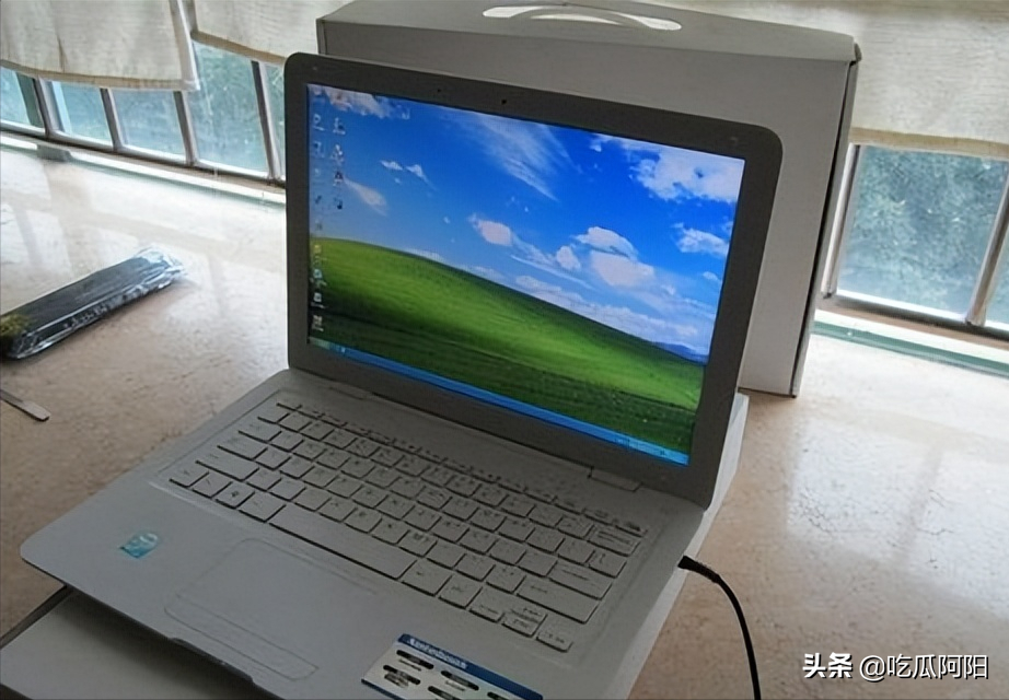 100元收了个垃圾上网本做下载机 WIN7 精简版 无线网卡启用不了