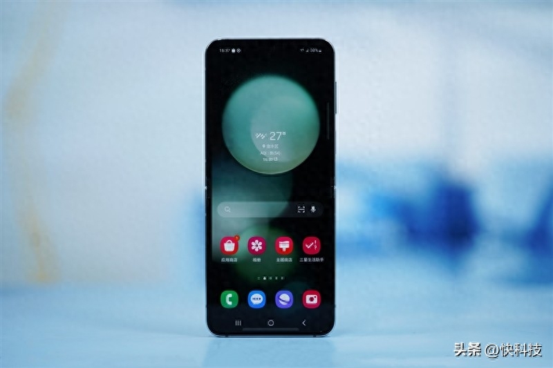 性能超强的防水小折叠!三星Galaxy Z Flip5评测:这次副屏花样多多