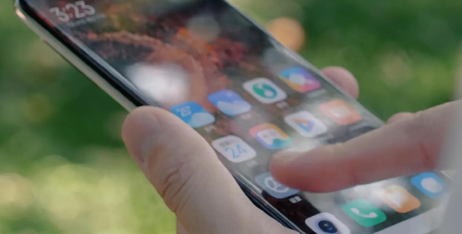 OLED屏的手机寿命真的远不如LCD吗?行内人:得到很多也失去很多