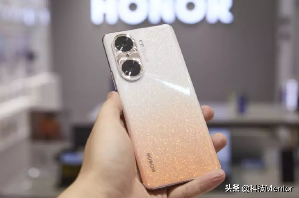 从2999降至2199元，1亿主摄+66W快充+256GB，荣耀60还值得买吗？