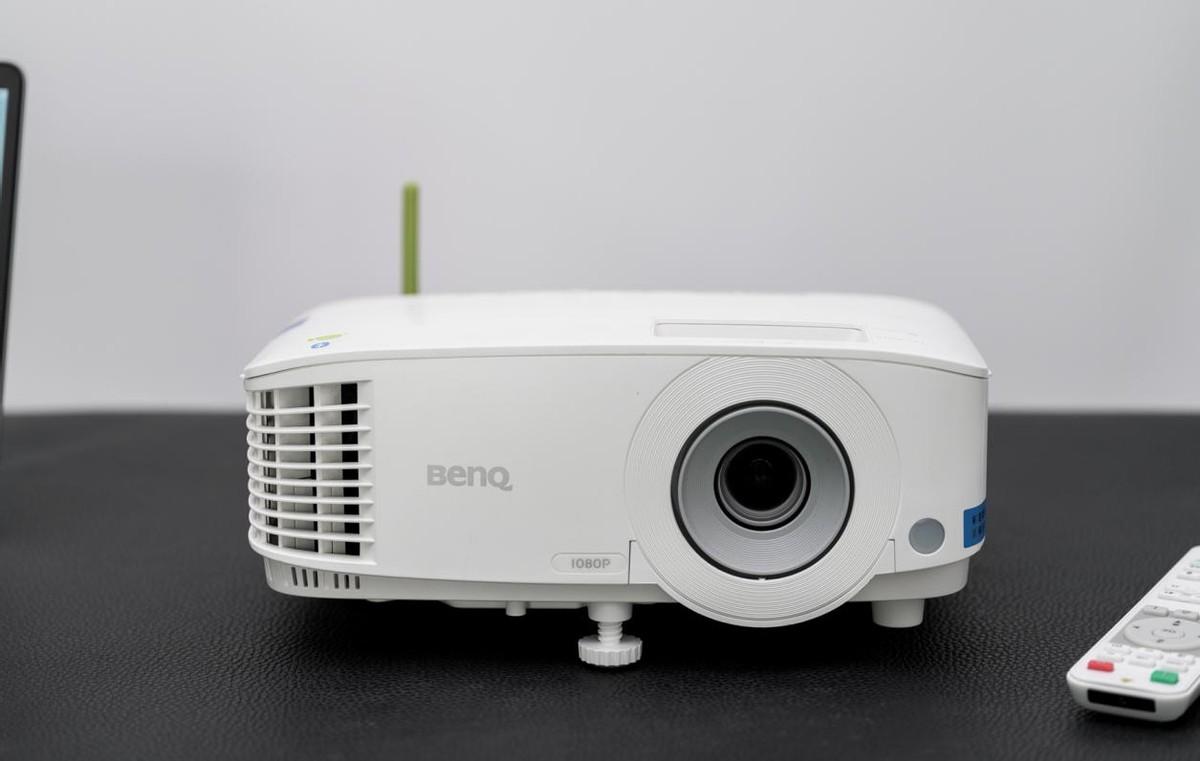 明基E580智能投影仪使用经验分享：化简为繁，轻松开会