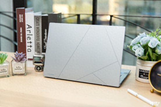 轻薄办公笔记本推荐 华硕灵耀14高颜值长续航