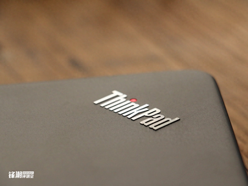穿着西服的暴力绅士:ThinkPad黑将S5竞技本评测