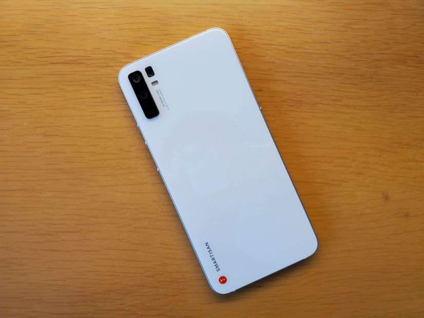 硬件体验如此之差，软件却可以干翻苹果？坚果Pro 3深度上手