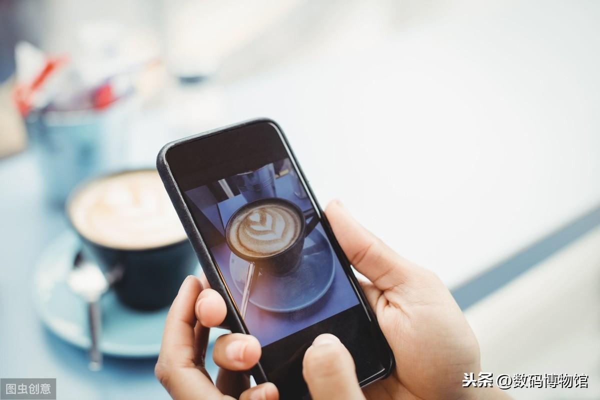说说你们的第一部智能手机吧！我先来，下了200个游戏的诺基亚n72