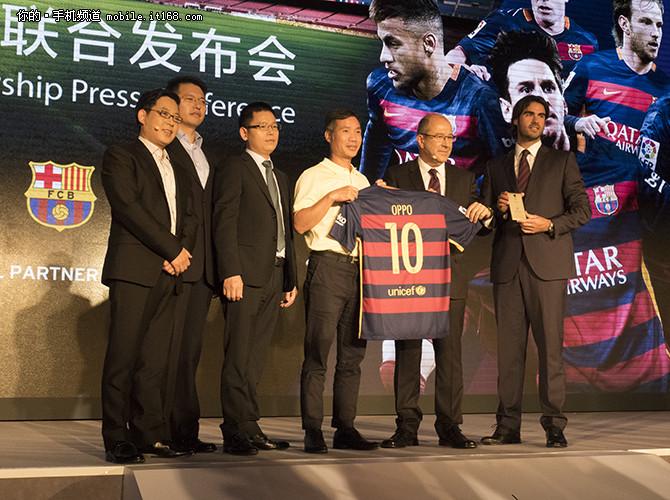 售3999元 OPPO发布 R7 Plus巴萨定制版