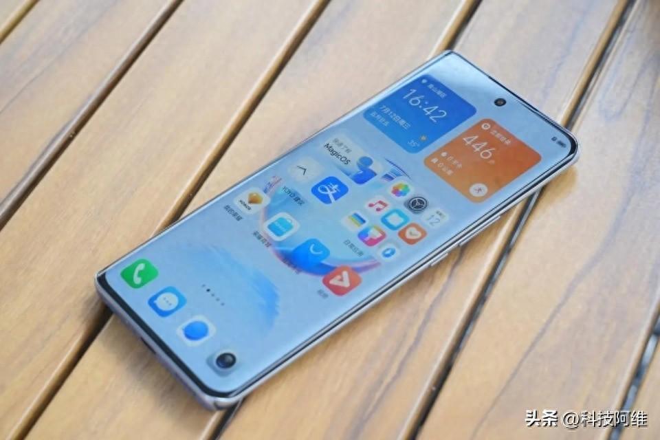 千元“Mate60”重回低价，5800mAh+十面抗摔，16GB+512GB仅1587元