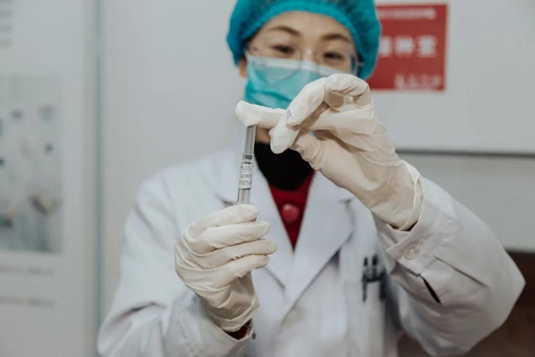 科兴中维新冠病毒灭活疫苗Ⅰ期临床研究启动，完成第一针注射