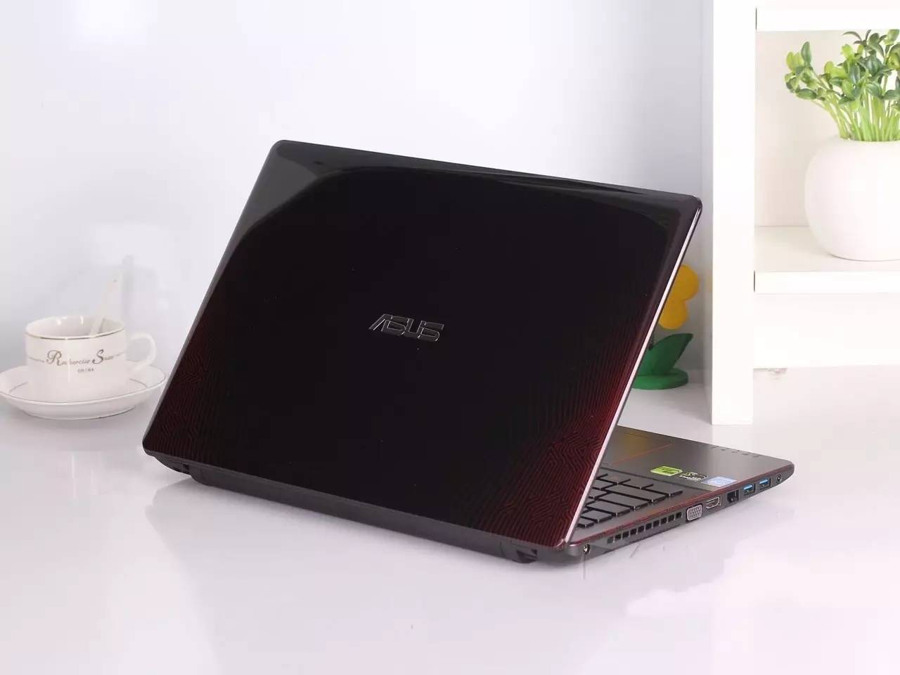 聊一款堕落得很彻底的游戏本