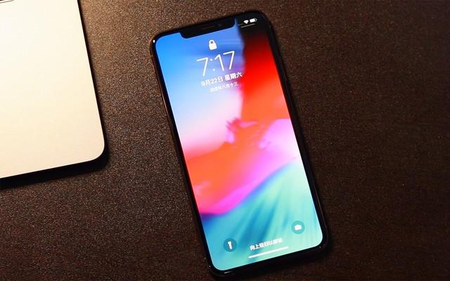 同事买了个iPhone XS 然后他就后悔了