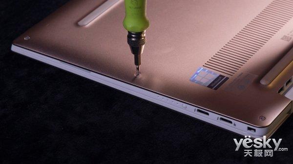 戴尔新款XPS 13拆解：好大的电池