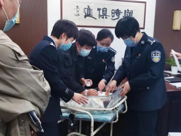 全网关注的杭州42岁独自产子孕妇，后续来了