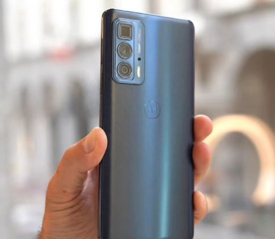 上市一年不到,联想Edge S Pro手机多次降价,但屏幕质量仍未解决