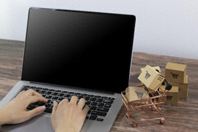 预算不到3000，买二手笔记本电脑划算吗？