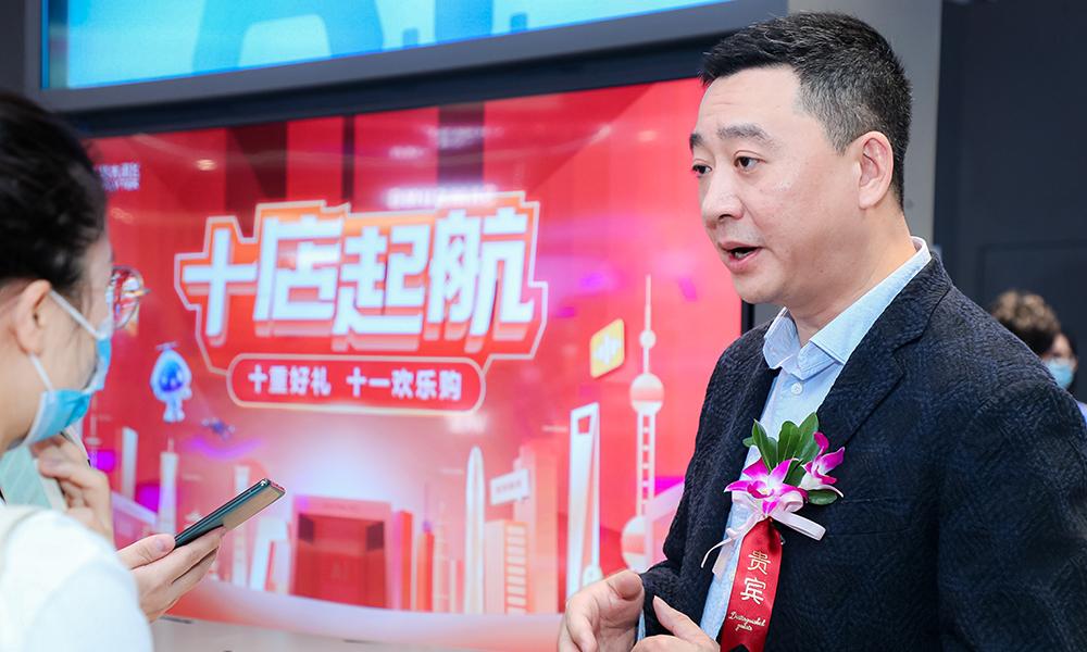 科大讯飞十店齐开，AI爆款终于来了？