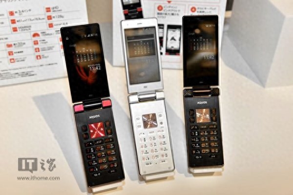 夏普再推全新翻盖手机:Aquos K