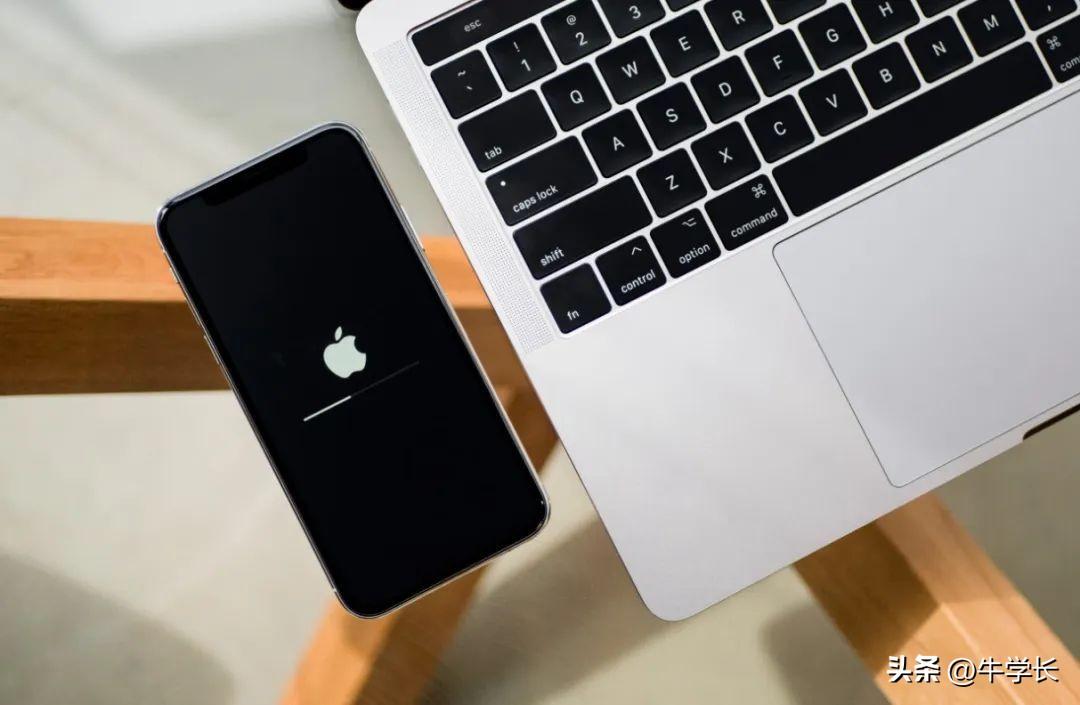 iPhone恢复出厂设置却卡住了，进度条不动怎么办？