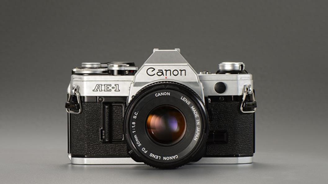 全球十大相机品牌排行榜: 第十名:理光(日本) 第九名:哈苏