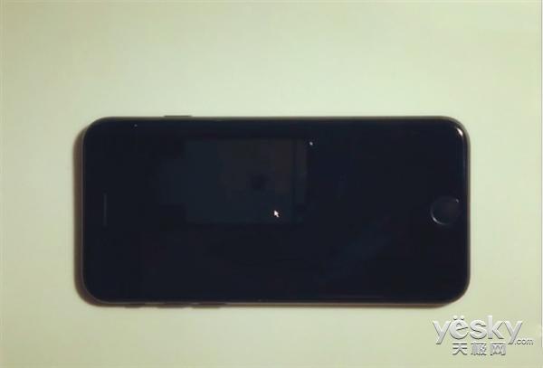 iPhone7运行WindowsXP 流畅度非常感人