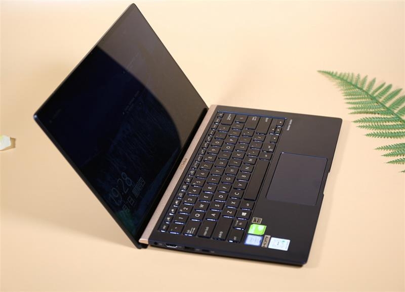 A4纸大小的14英寸笔记本!华硕灵耀Deluxe14评测:同价位无敌