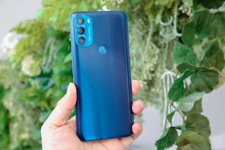 摩托罗拉发起“攻势”,6200mAh新机大爆发,还是高性价比体验