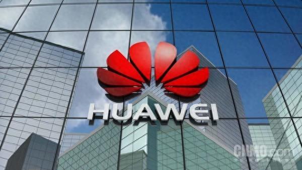 没吹牛！华为600kW全液冷超充实测：真就“一秒一公里”