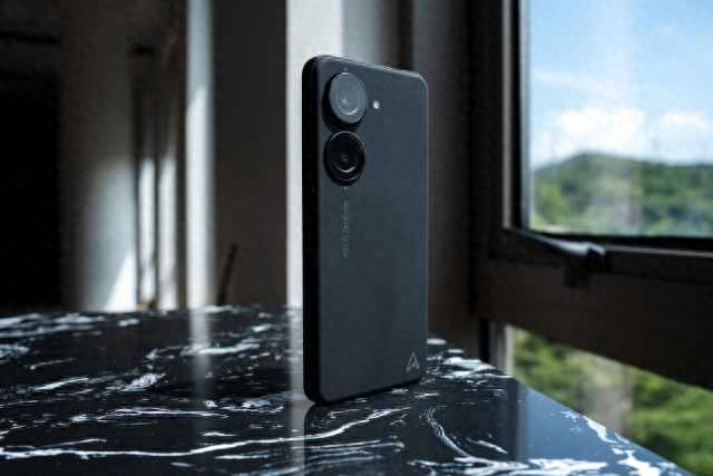 华硕 Zenfone 10测评：5.9英寸真小屏旗舰，配置依然顶！