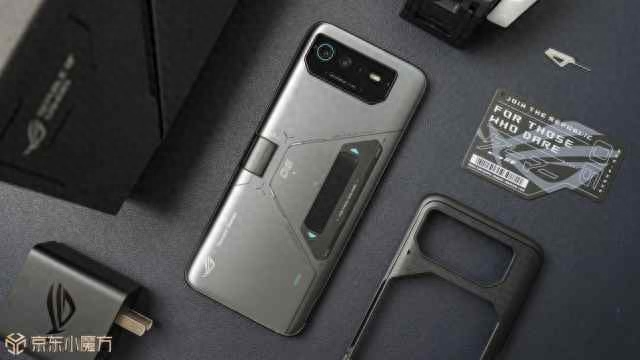 ROG6 天玑至尊版全面评测：极致再攀登！它会是2022游戏手机的天花板吗？