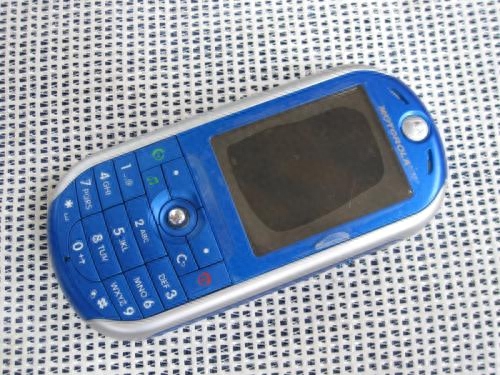 摩托罗拉在巅峰时期推出的几款音乐手机 每一款都是经典