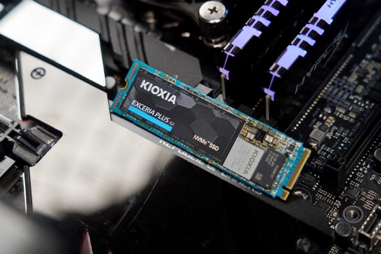 500GB和1TB不同容量的NVMe固态硬盘:性能相差为什么这么大?