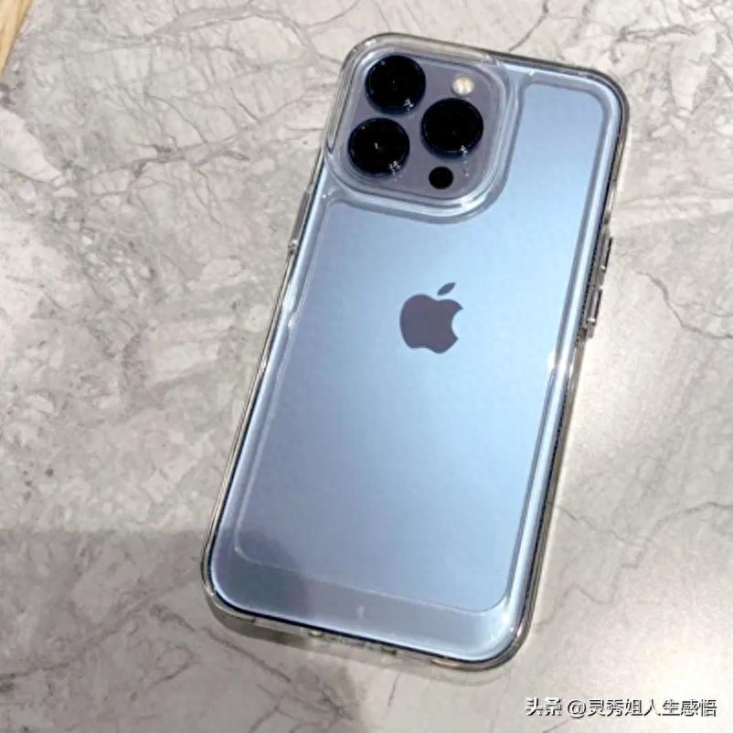 华为P30换成苹果13,她怎么说后悔了?