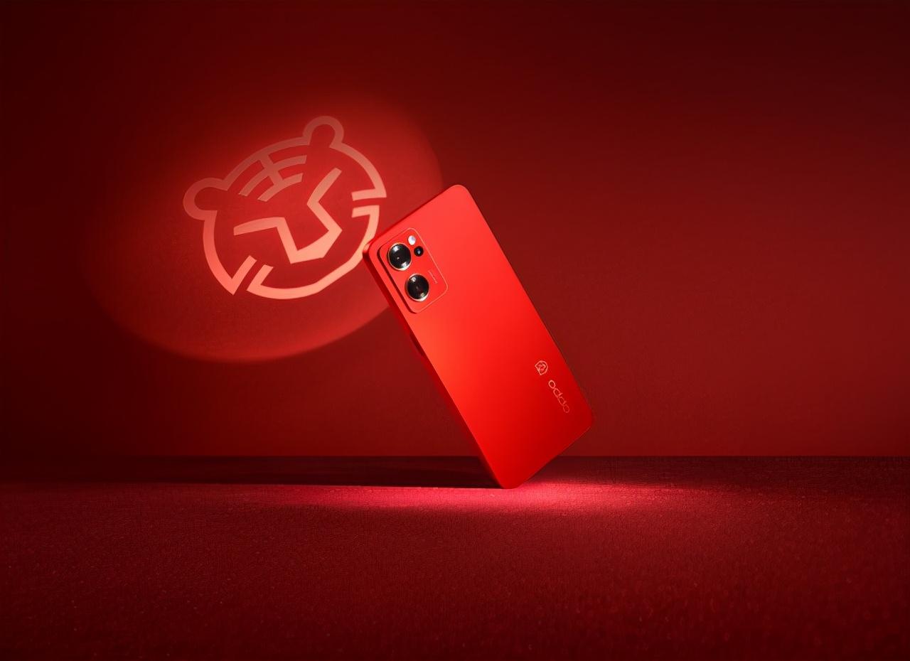 OPPO Reno7红丝绒新年版正式开启预售 起售价2699元