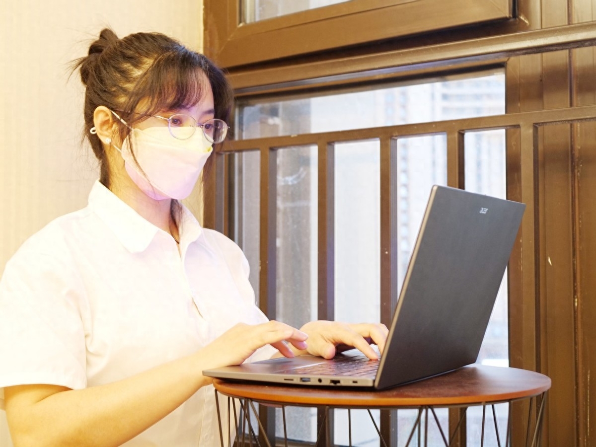 这年代谁还用台式机？用显卡的钱买高配笔记本，网友：一机多用