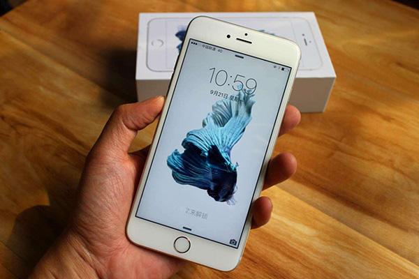 受“降频门”影响iPhone 6S跳水300元：谁知道旧型号能用多久呢