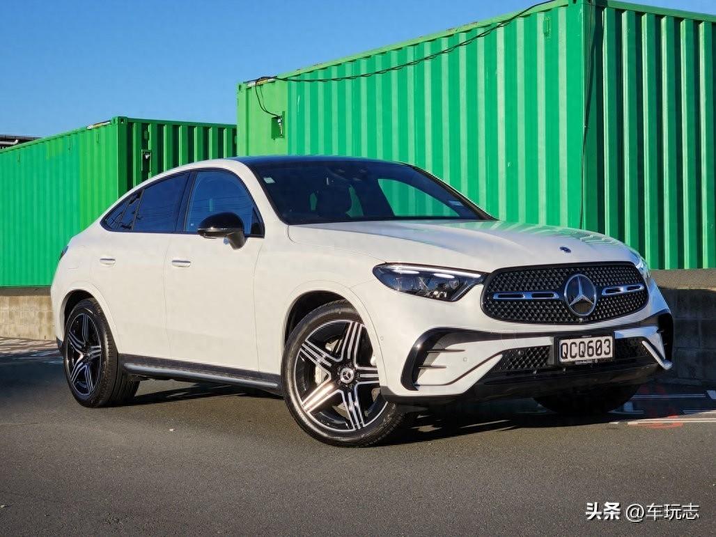 全新奔驰GLC 300 Coupe——个性龟背不屑俗气
