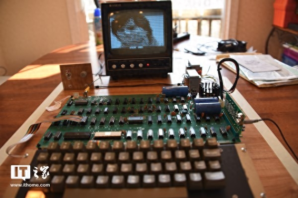 60万美元:来一台1976年Apple I苹果电脑