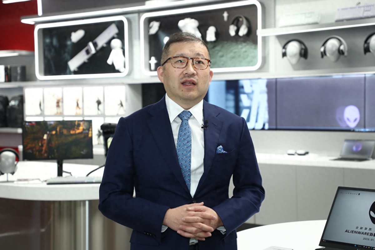酷睿i9-13900HX、RTX 40系显卡!全新ALIENWARE m18/m16、ALIENWARE x16和x14