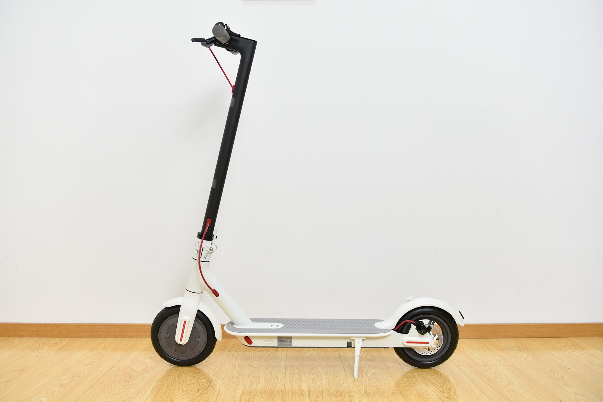 新增可视化仪表盘/售价1999元,米家电动滑板车1S开箱上手